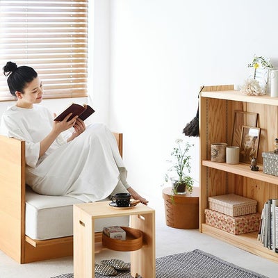 ほっとする空間づくりにぴったり<br>シェルフ C small / HOURI スツール