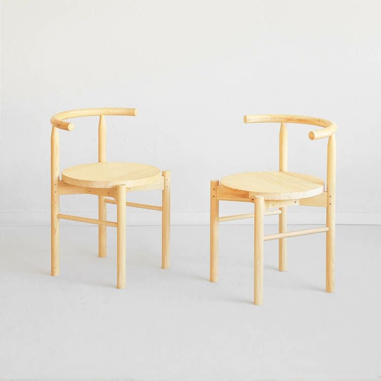 椅子　楠の木枯木　オブジェ　工芸品　一陽来復　アカモチ 建築史家の鬼才・藤森照信がデザインしたアートな椅子 | GOETHE