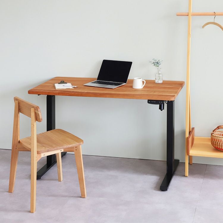 無垢の質感が映える、整った暮らし<br>サイズオーダー 昇降デスク S sakura<br>チェアR / サクラハンガー