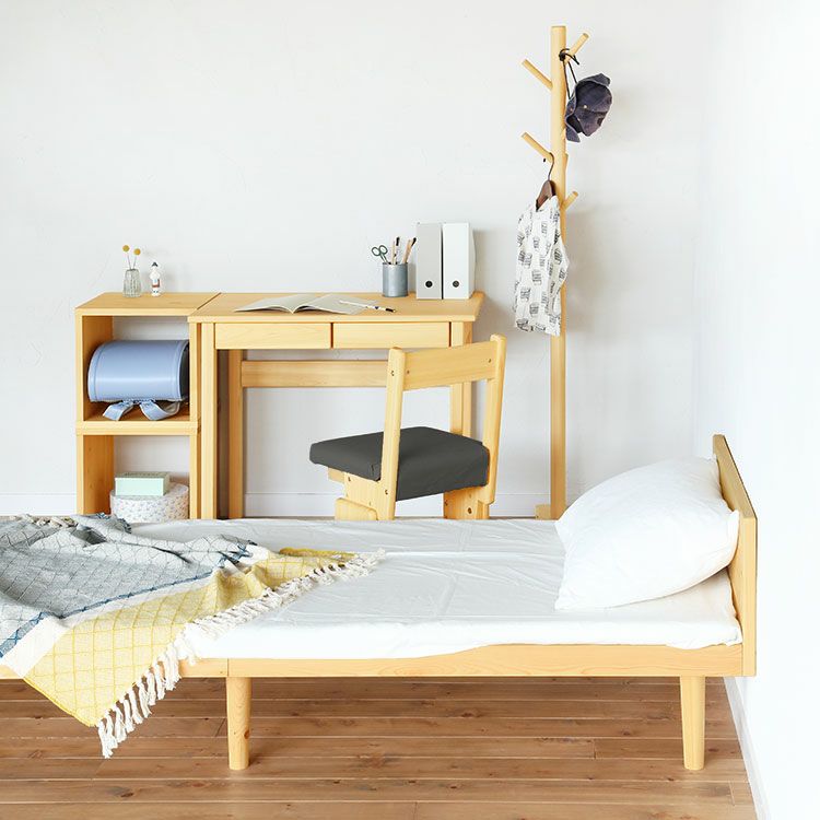 明るい雰囲気の子ども部屋づくりに<br>2本脚チェア canvas（チャコール）<br>ベッドF スタンダード SS / waku
